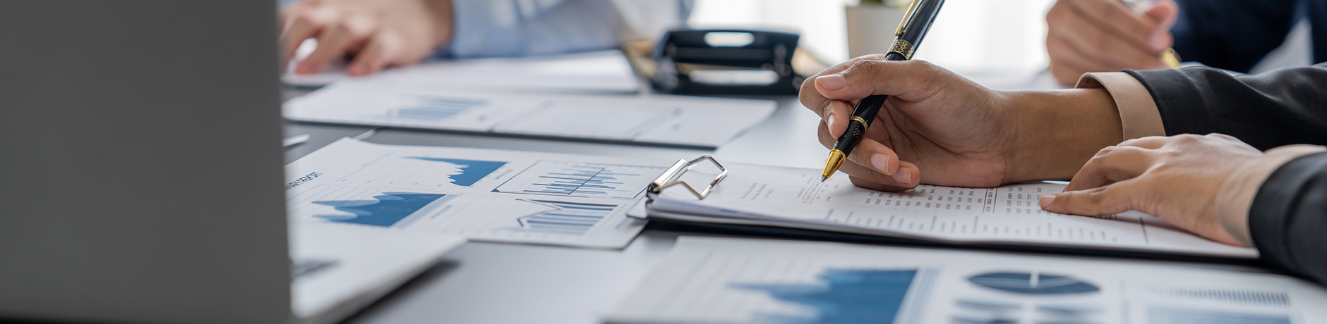 Header captives de financement